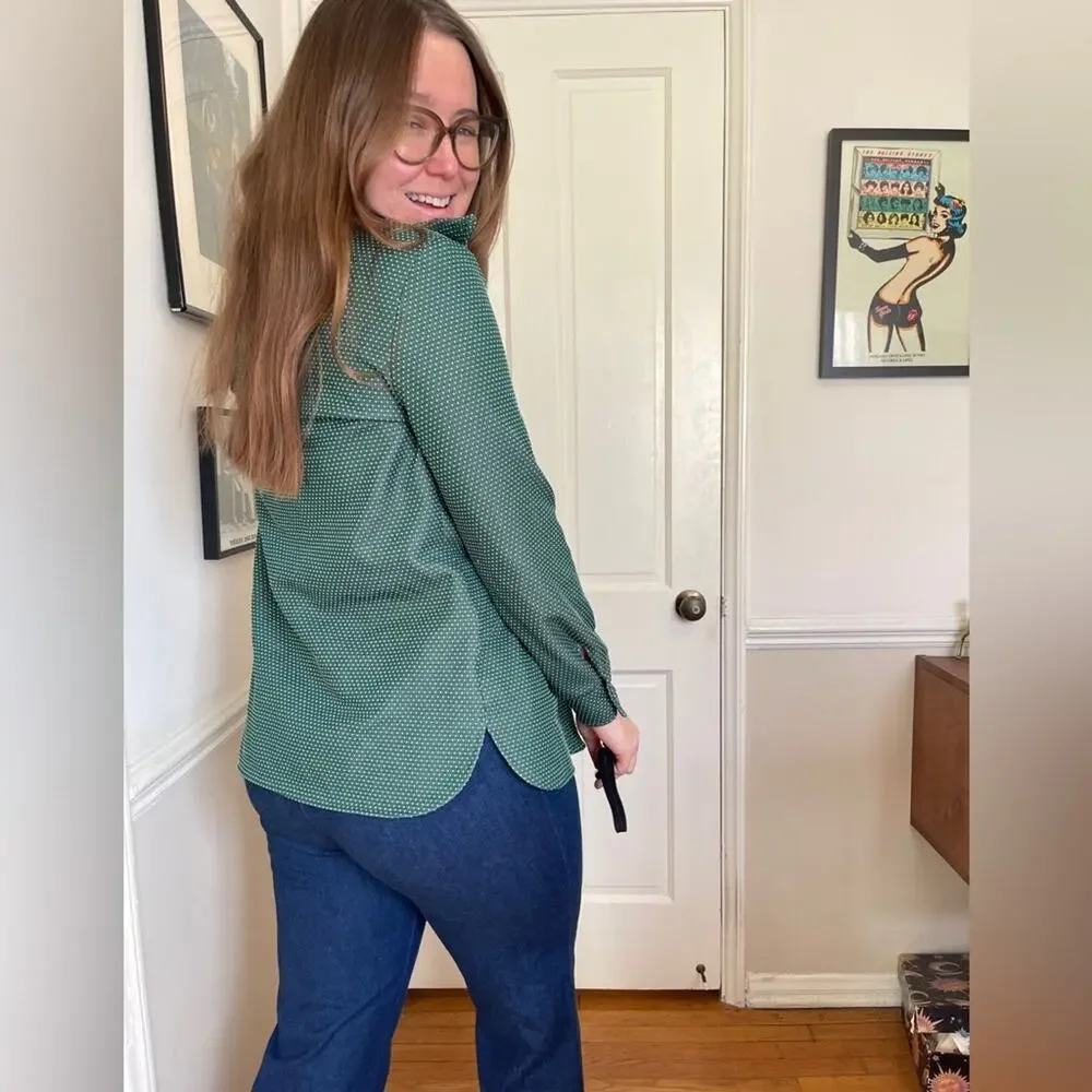 70s Vintage Green Swiss Dot Polka Dot Shirt Jacket w Dagger Collar - Picture 2 of 5